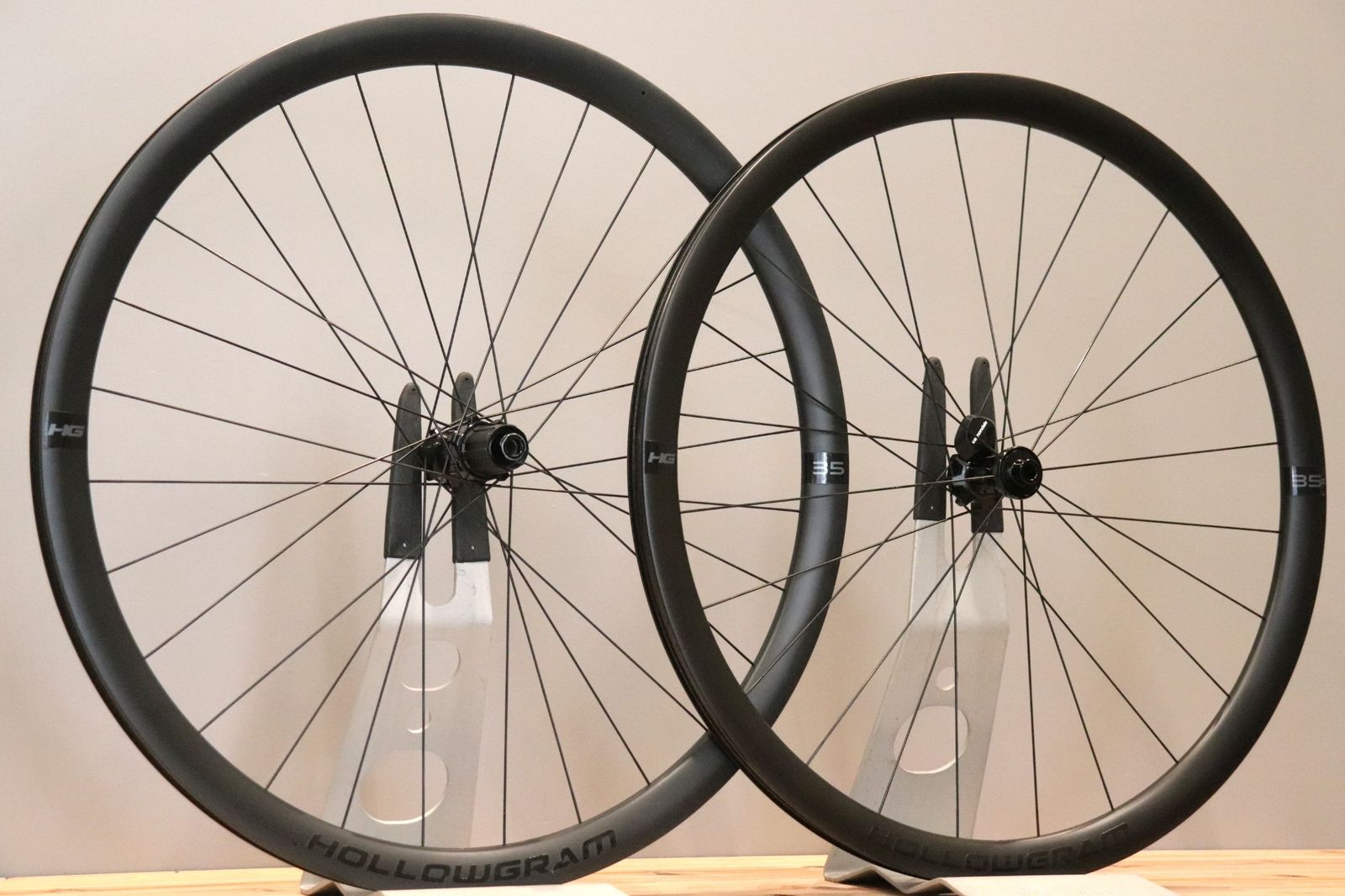 【未使用】Hollowgram 35 カーボンディスクホイール　シマノ11s キャノンデール CANNONDALE ホログラム HOLLOWGRAM HG35 DISC カーボン