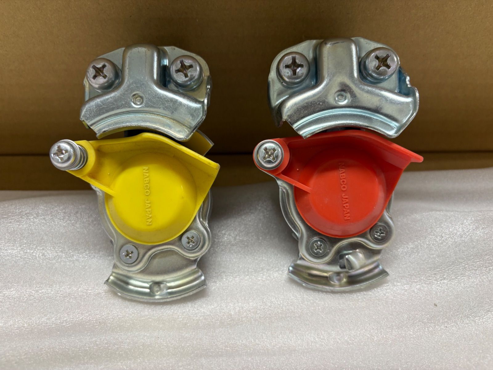 エアカプラー/トラクター/ヘッド/トレーラー/エアーストップ弁付カプラ／スライドキャップ/トラック/大型/保安部品/適格請求書/法人様歓迎/