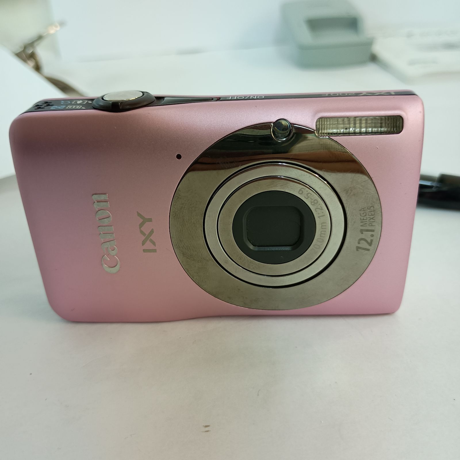 Canon IXY 200F 12.1メガピクセル コンパクトデジタルカメラ カメラ