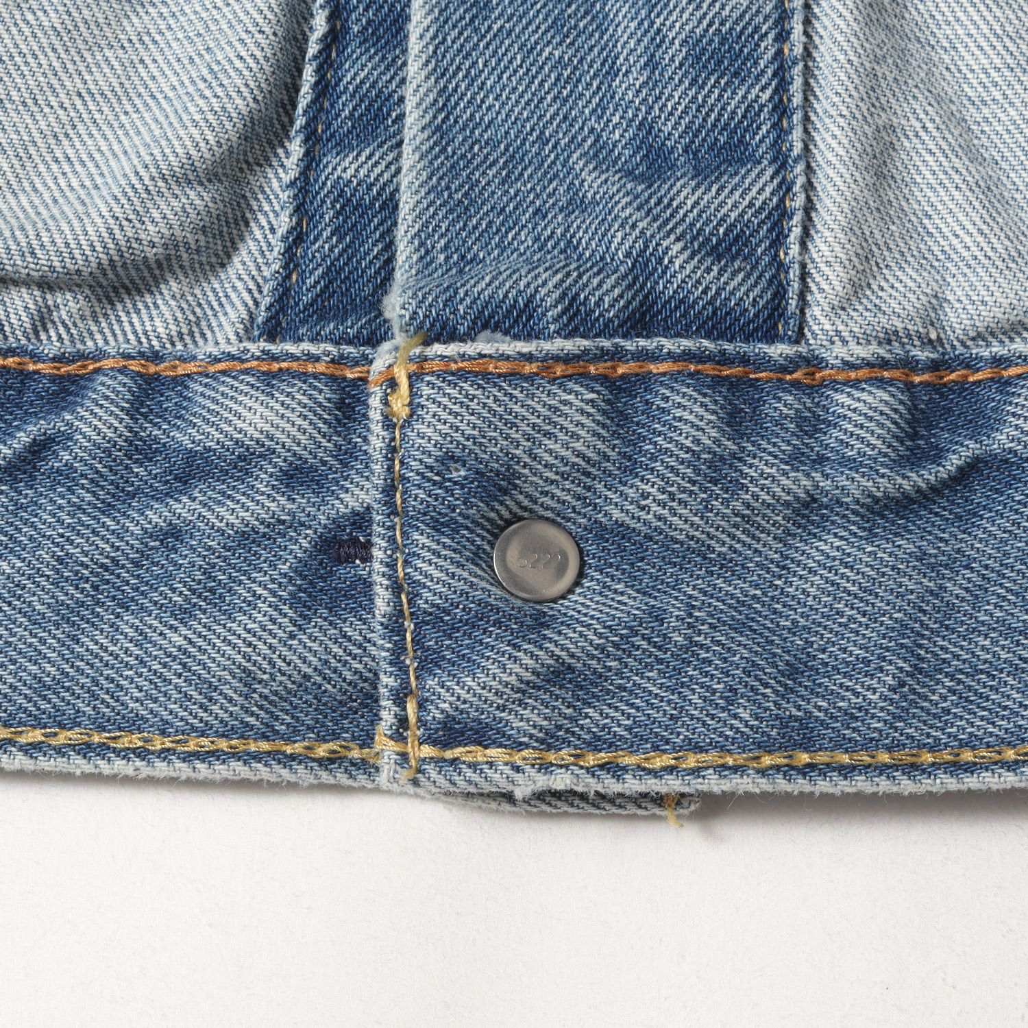 Levis リーバイス ジャケット インディゴ サイズ:S | USED加工 デニムジャケット | STAY LOOSE TRUCKER JACKET 28789-0001 | アウター Gジャン ブルゾン 上着【メンズ】【中古】 Levis リーバイス ジャケット インディゴ サイズ:S | USED加工 デニム