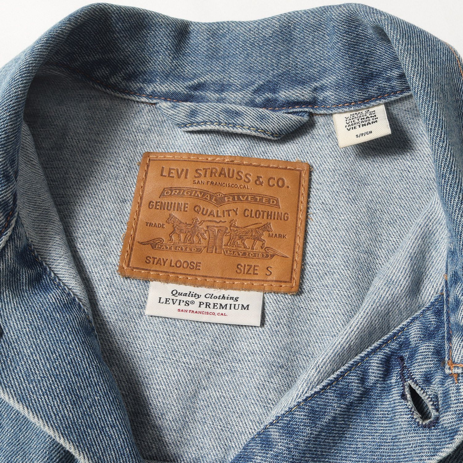 Levis リーバイス ジャケット インディゴ サイズ:S | USED加工 デニムジャケット | STAY LOOSE TRUCKER JACKET 28789-0001 | アウター Gジャン ブルゾン 上着【メンズ】【中古】 Levis リーバイス ジャケット インディゴ サイズ:S | USED加工 デニム