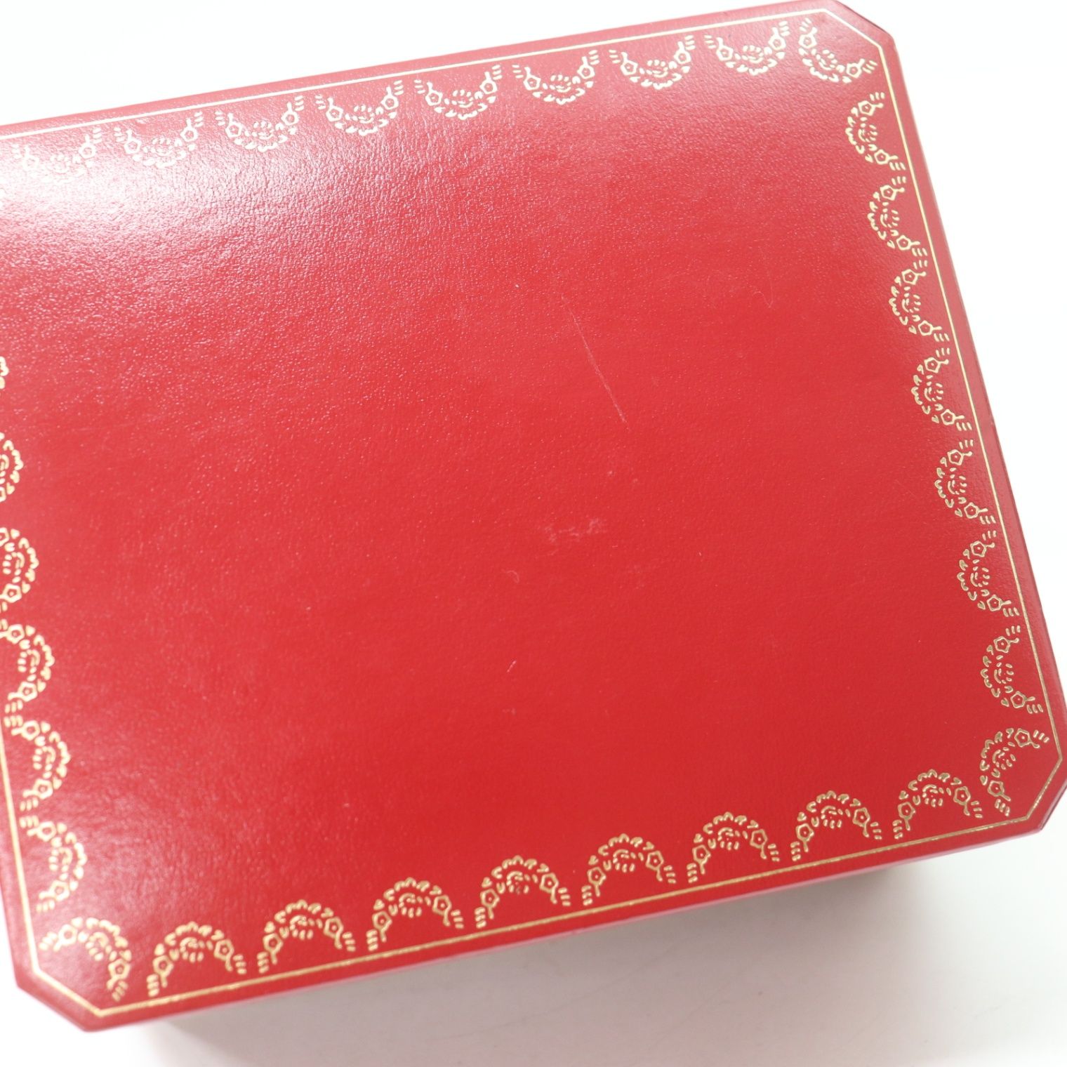 IT2LL63P7LUO Cartier カルティエ 時計用 腕時計用 ケース ジュエリー 