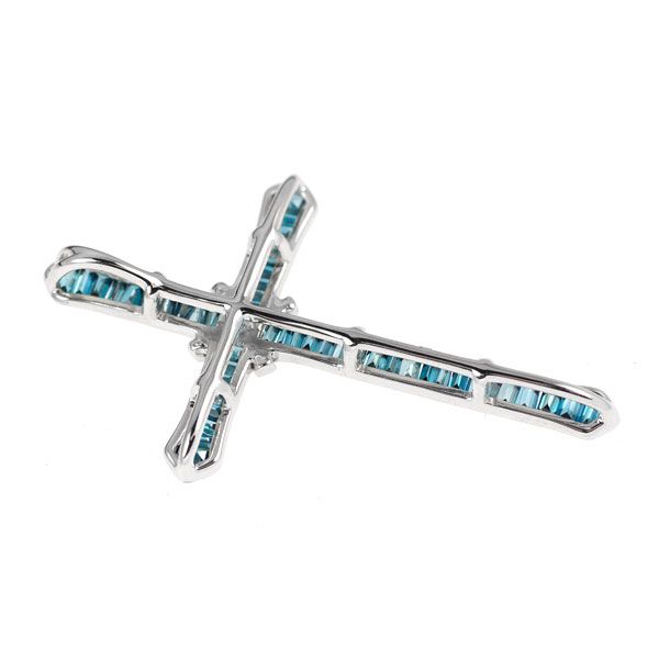 K18WG トリートブルーダイヤモンド ペンダントトップ 0.40ct クロス