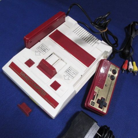 〓〓変換器・キャップつき AV仕様ファミコンSET 〓〓 - メルカリ