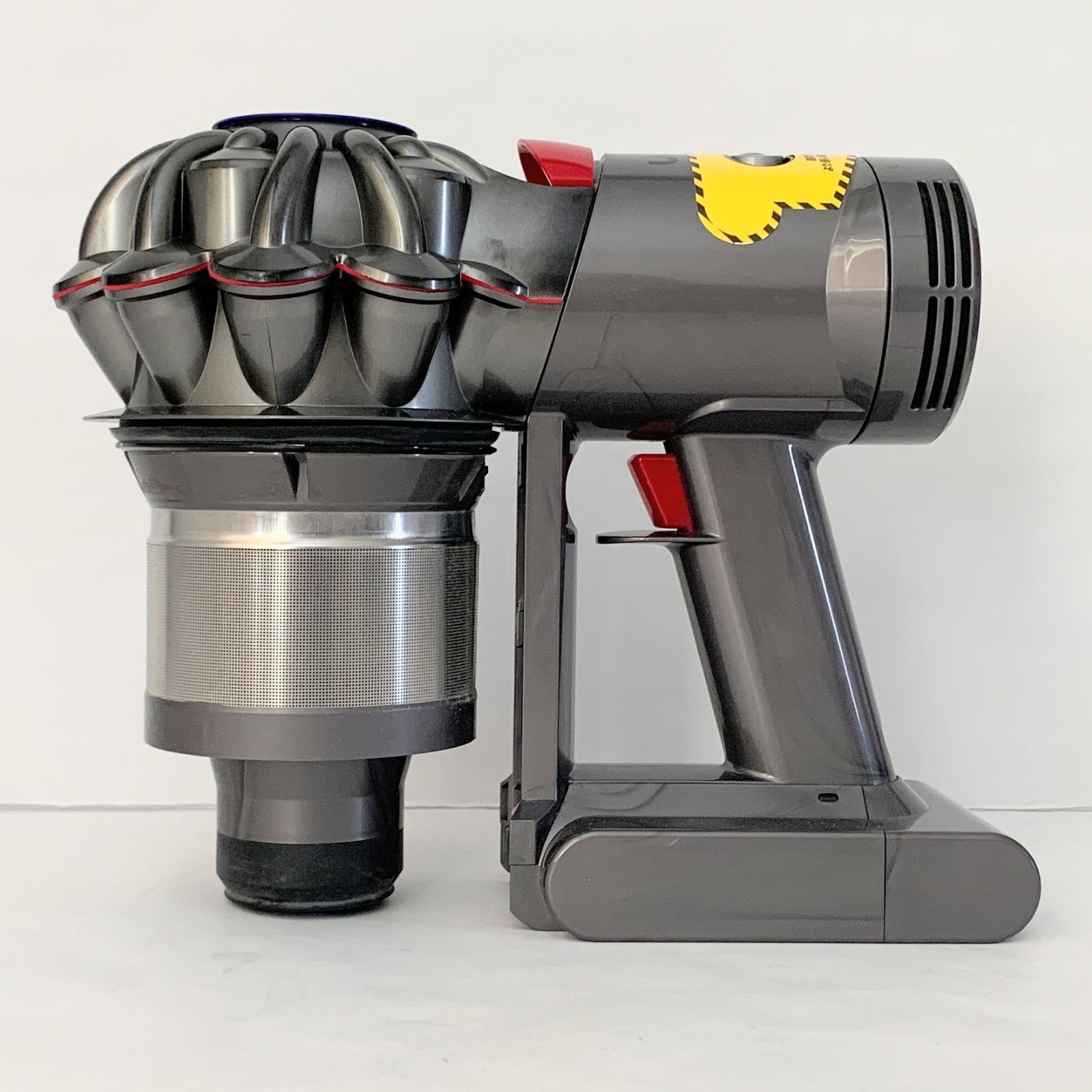 ダイソンdyson V7 fluffy フラフィ SV11FF ほぼ未使用 ヨドバシ