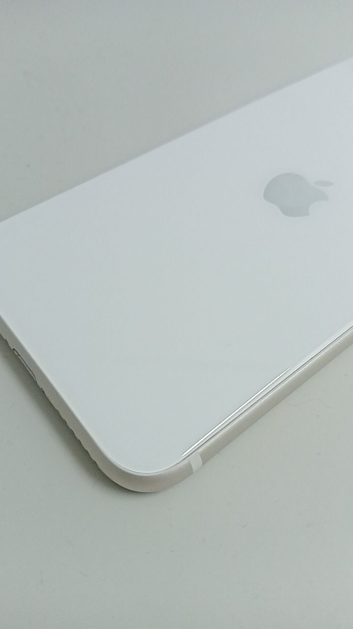 整備済！ iPhoneSE A2782 128GB スターライト 本体 SIMフリー 箱 