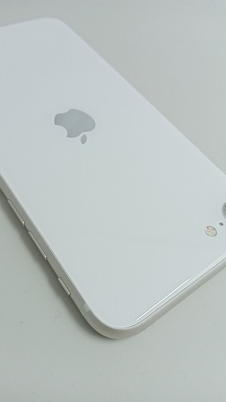 整備済！ iPhoneSE A2782 128GB スターライト 本体 SIMフリー 箱 