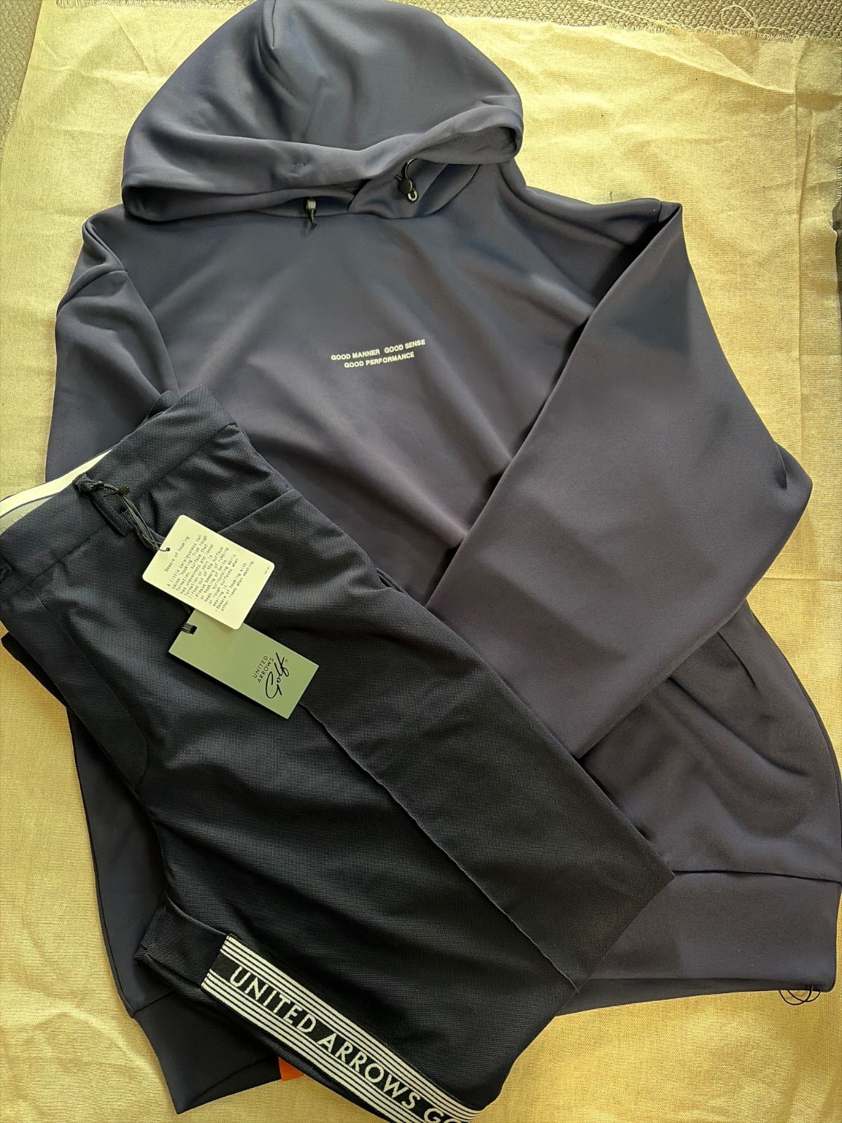 新品未使用 タグ付 メンズ パーカー パンツ セットアップ XL 定価46200 