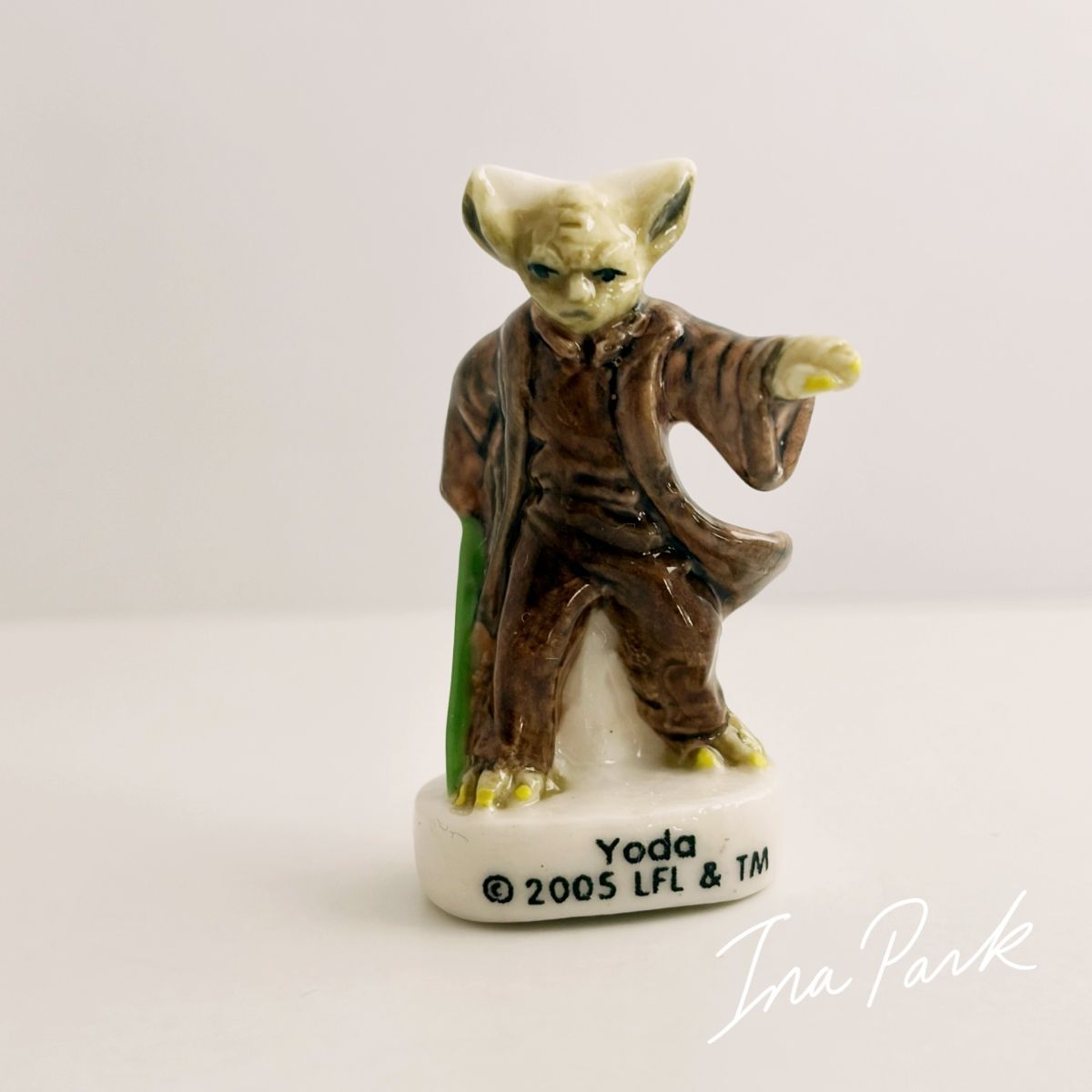 スター・ウォーズのフェーヴシリーズ フランス雑貨 ミニチュア 陶器