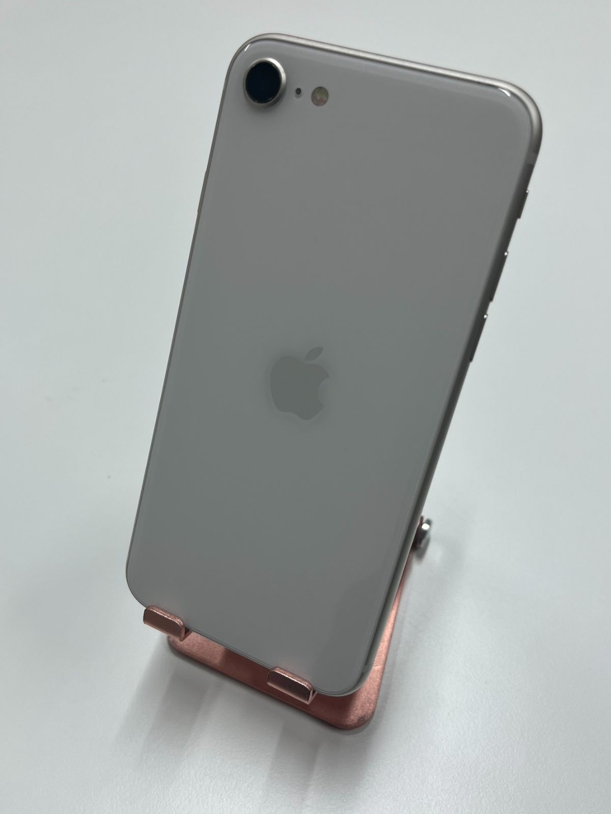 iPhone SE3 64Gb SIMフリー スターライト 白色 603021 Apple 【公式通販】