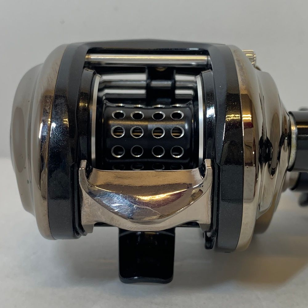 フィッシング Abu Garcia REVO BLACK 9 L ベイトリール 左巻き 美品