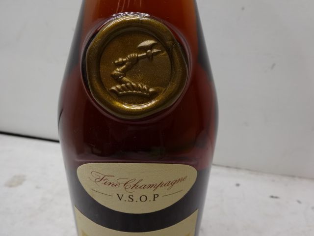 Hennessy V.S.O.P 700ml 40% 未開封 Amazon.co.jp: Hennessy V.S.O.P ヘネシー V．S．O．P（正規品