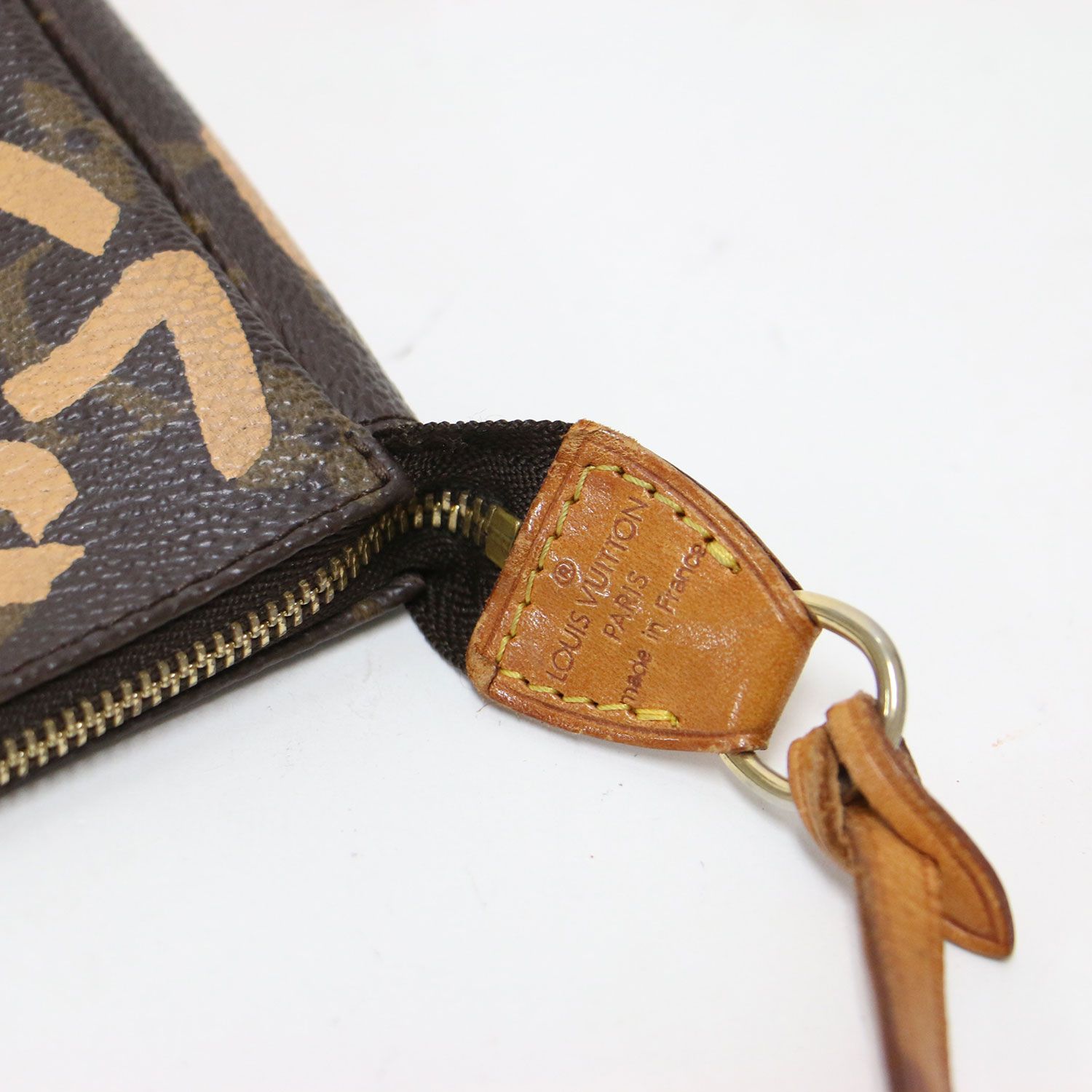 LOUIS VUITTON ルイヴィトン | モノグラム グラフィティ ポシェット