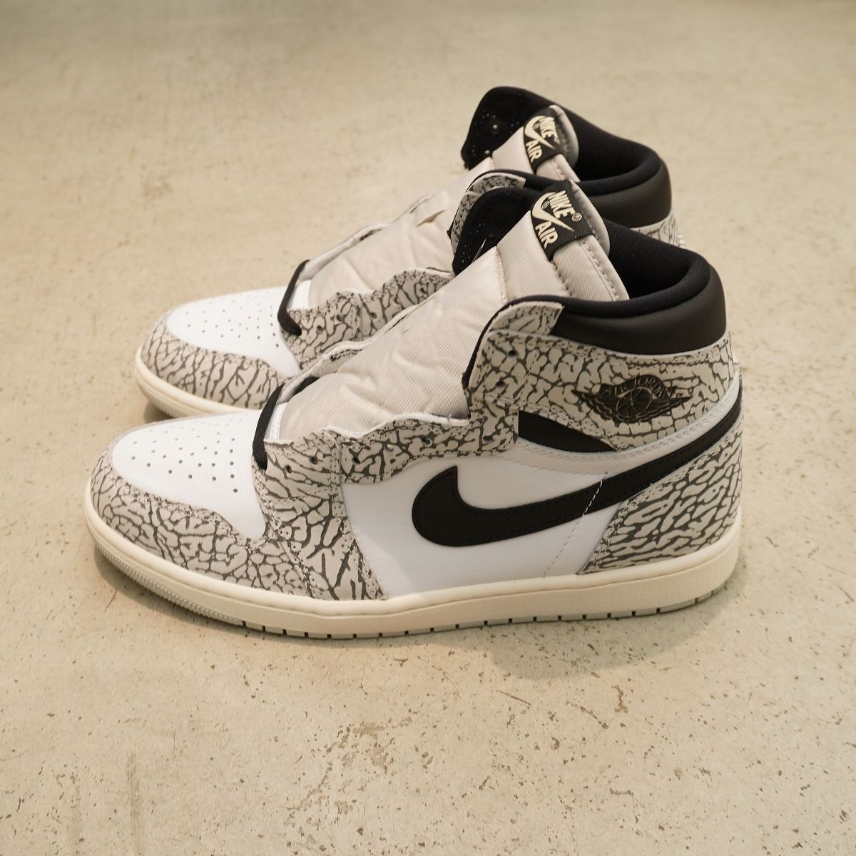 新品 NIKE ナイキ Air Jordan 1 High OG エアジョーダン White Cement 