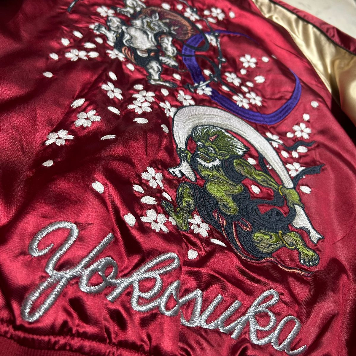 横須賀発祥 スカジャン Yokosuka刺繍入り SUKAJAN 風神雷神 RAIJIN 横須賀発祥 スカジャン Yokosuka刺繍入り SUKAJAN 風神雷神 RAIJIN