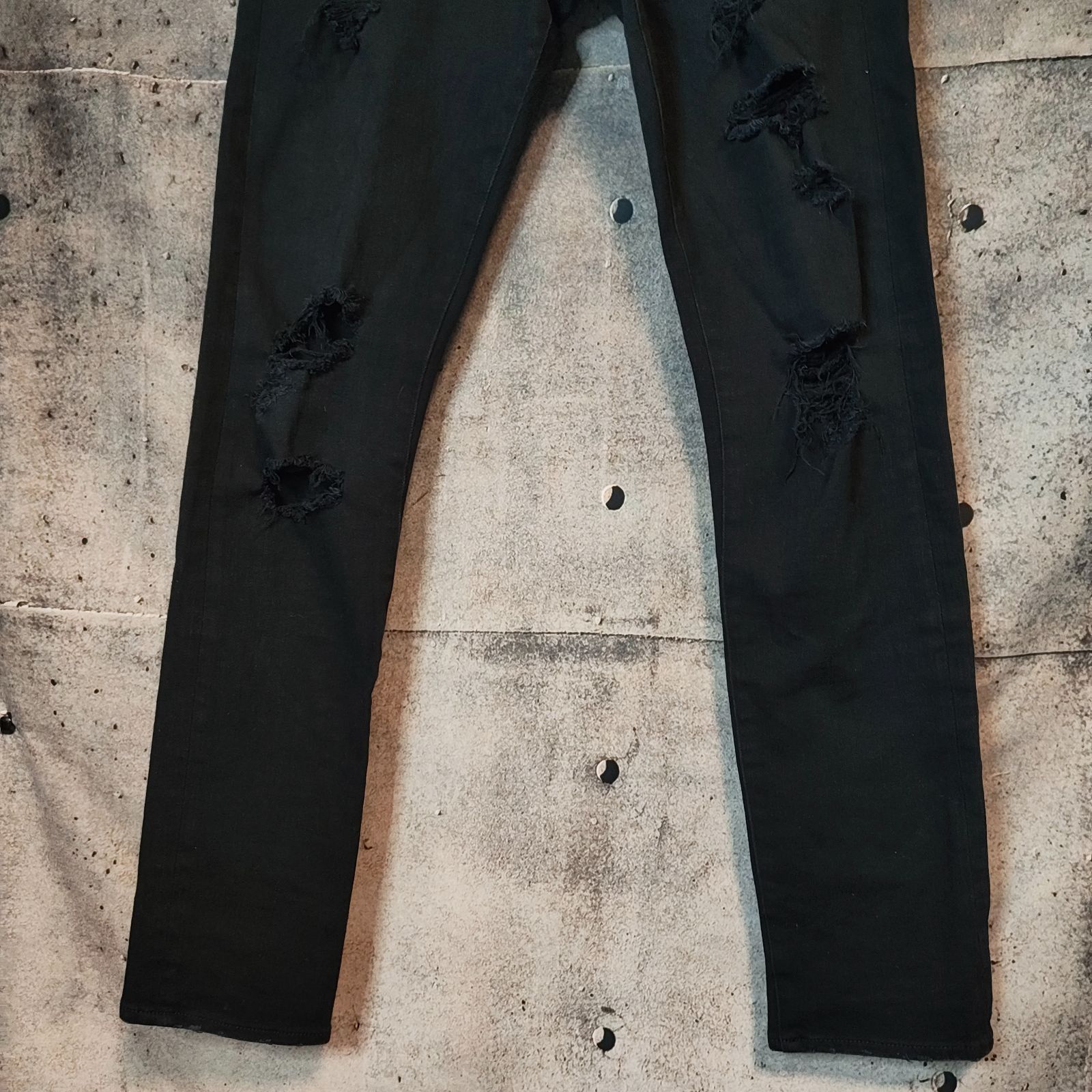 VANQUISH ダメージ加工 ブラックスキニーパンツ 30インチ 黒 Black 