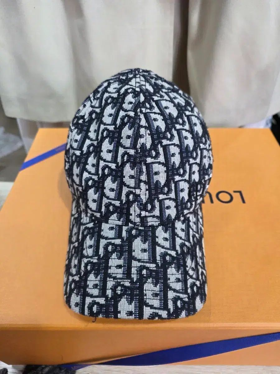 未使用 タグ付き Christian Dior レオパード ジャガード キャップ