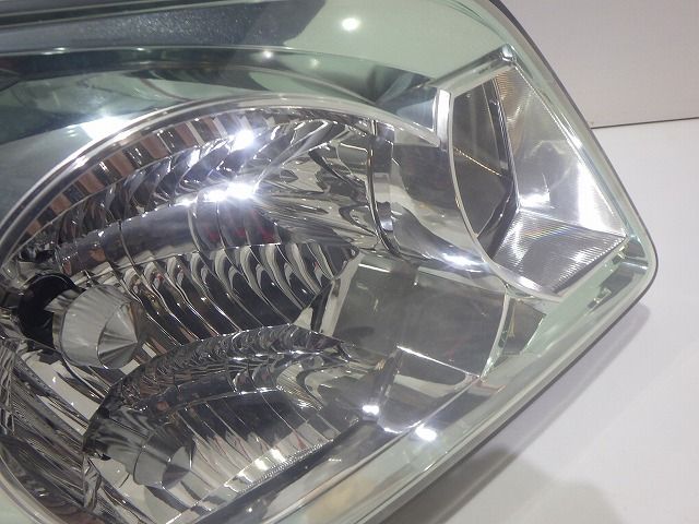 ノア 右ヘッドライト HID AZR60/65 後期 28-181 NO 81150-28830 