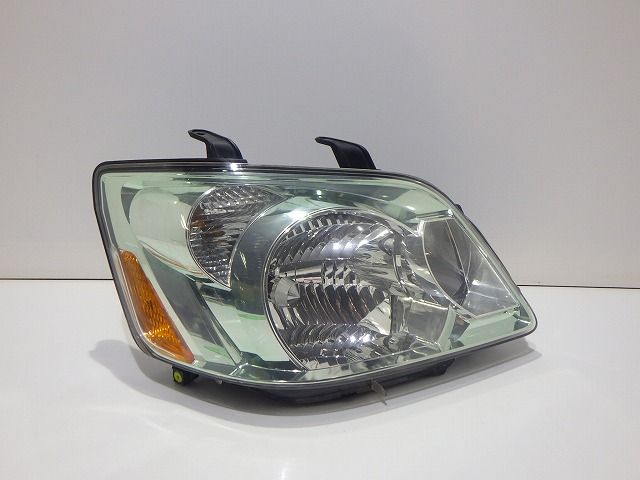 ノア 右ヘッドライト HID AZR60/65 後期 28-181 NO 81150-28830 