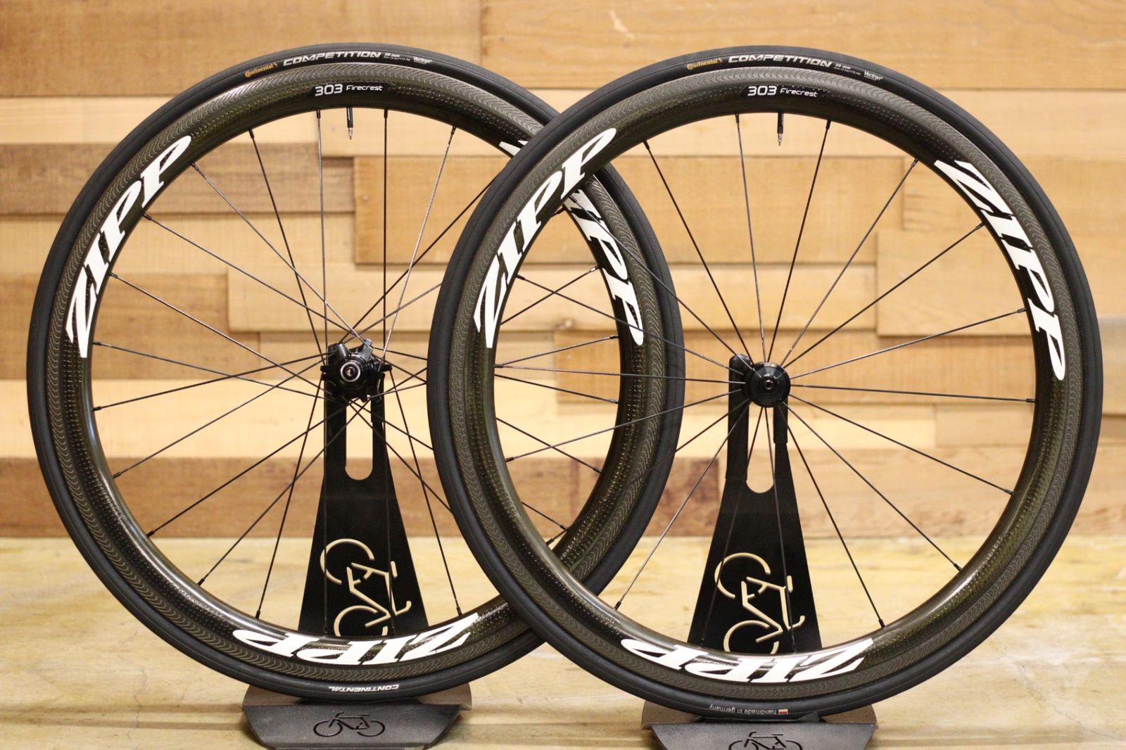 ZIPP 303 Firecrest フルカーボンチューブラーホイール前輪 ZIPP 303 Firecrest フルカーボンチューブラーホイール前輪 【公式通販】