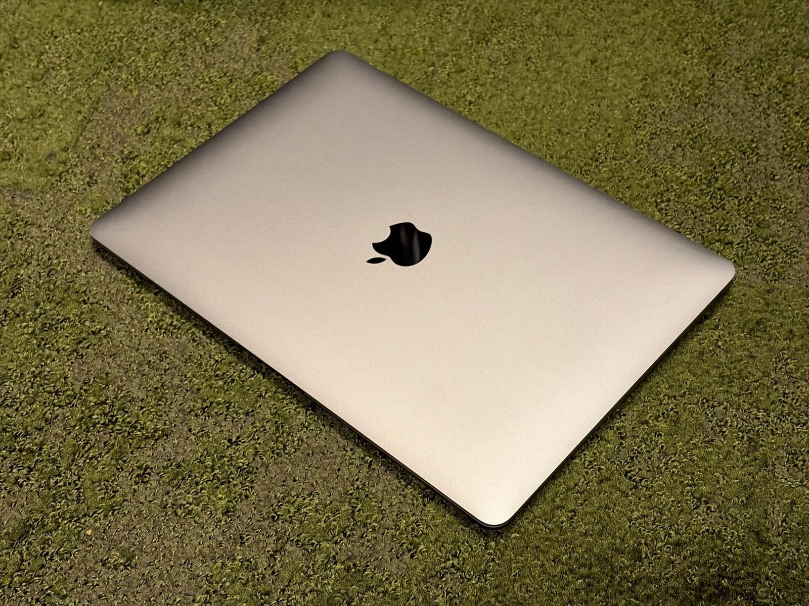 MacBook Air M1 8GB / 256GB / JIS / ☆期間限定クーポン配布中