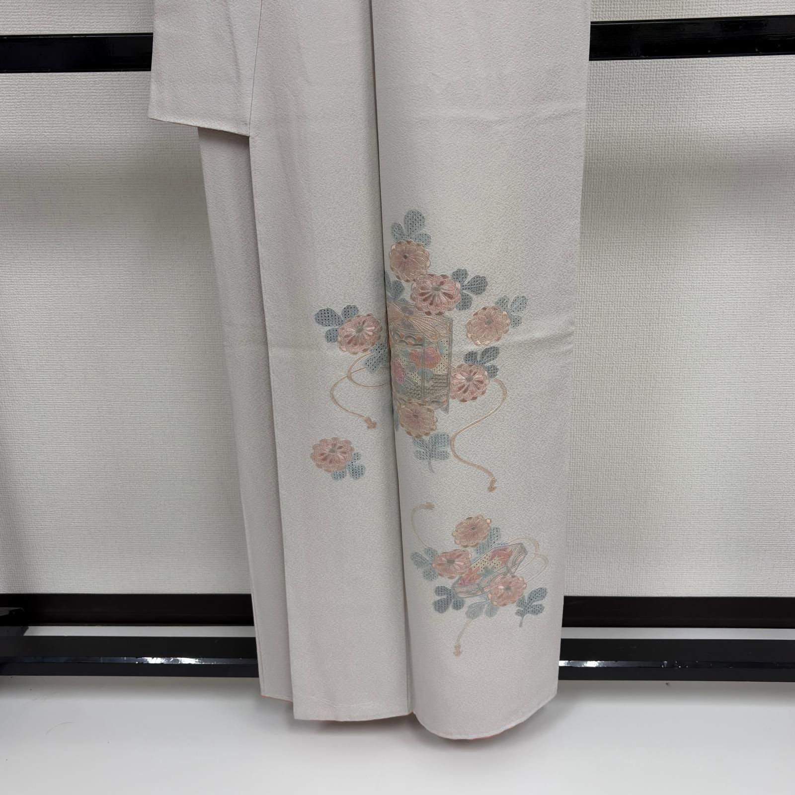 汕頭刺繍 付け下げ 正絹 紋なし しつけ糸 素敵な花 袷 着物 MK-6645