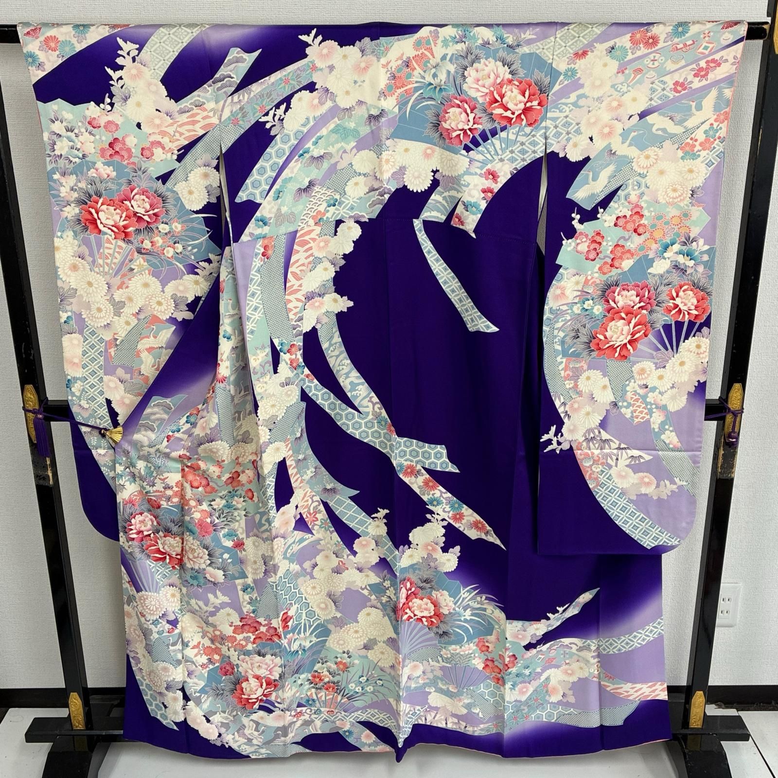 振袖 駒刺繍 華やかな染め 正絹 着物 MK-6401 - メルカリ