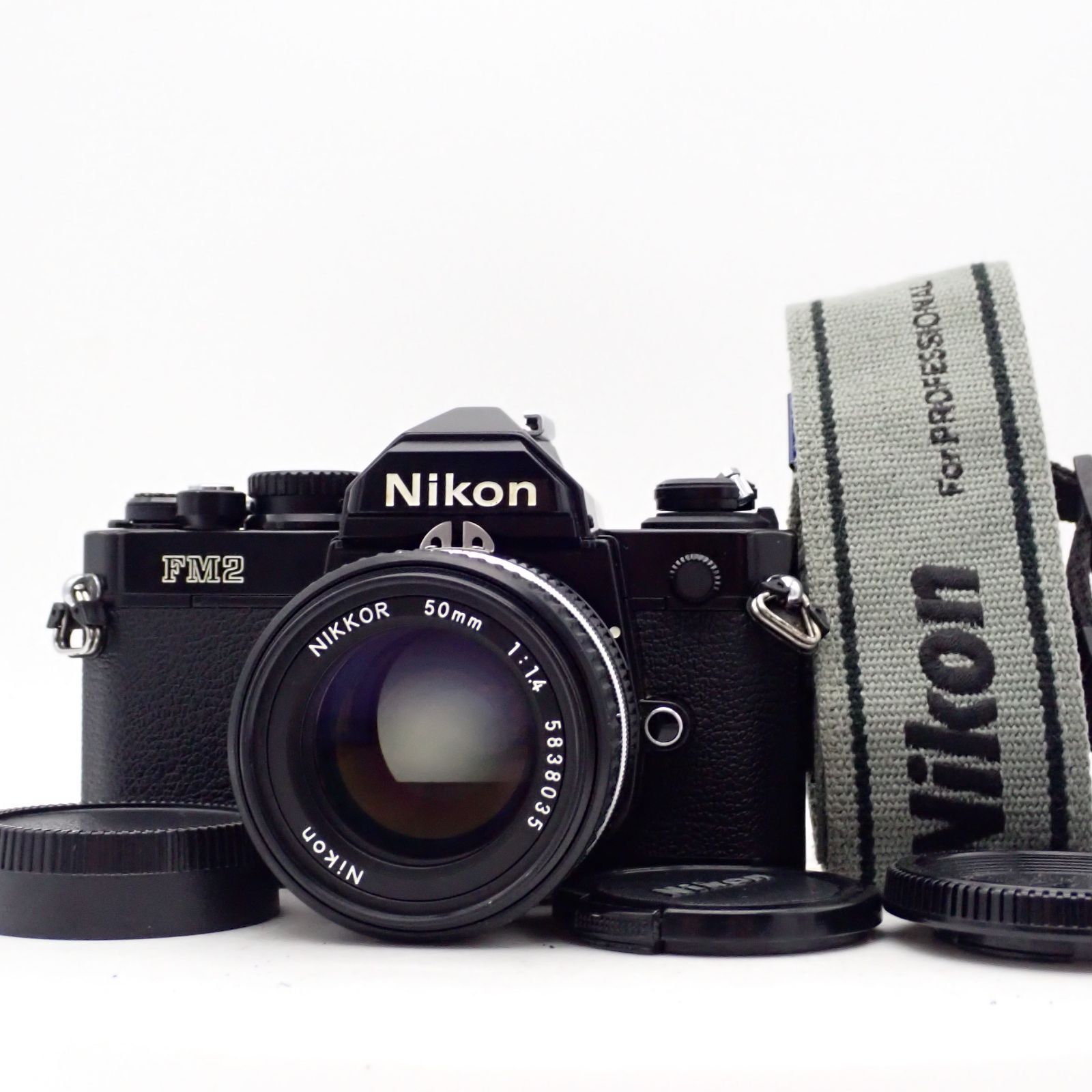 美品 Nikon New FM2 nFM2 ブラックペイント 8760214 最後期ロット CE 