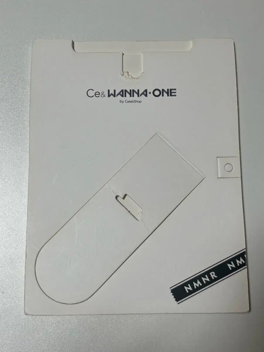 ファン・ミニョン(HWANG MINHYUN) ceu0026 額縁