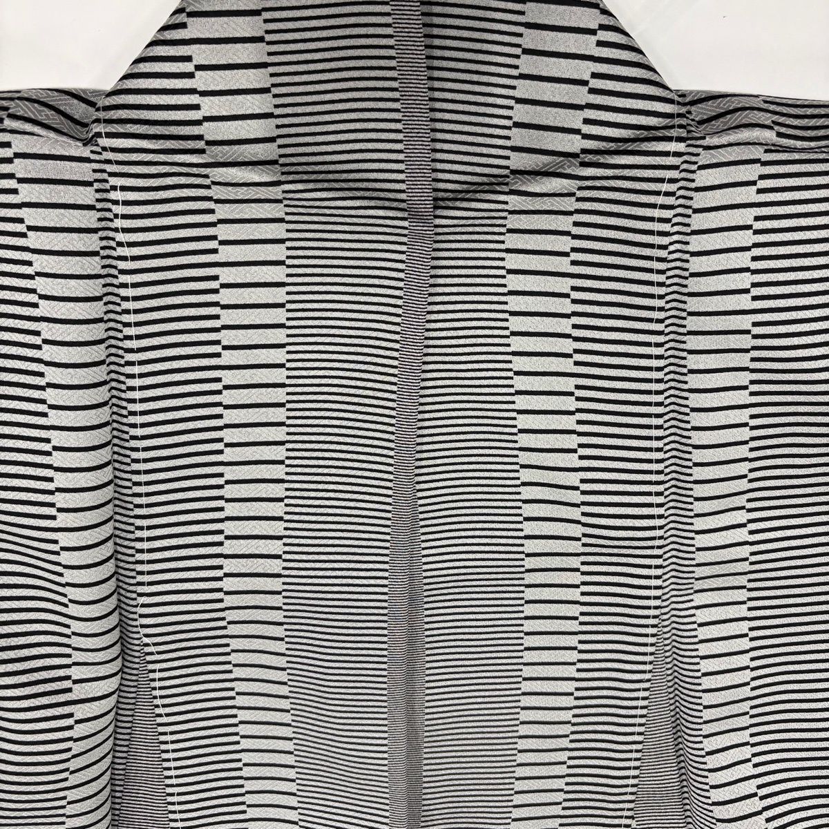 小紋 身丈155cm 裄丈66cm 正絹 美品 名品 【中古】 小紋 身丈155cm 裄丈64cm 正絹 逸品 【中古】の通販 by バイセル