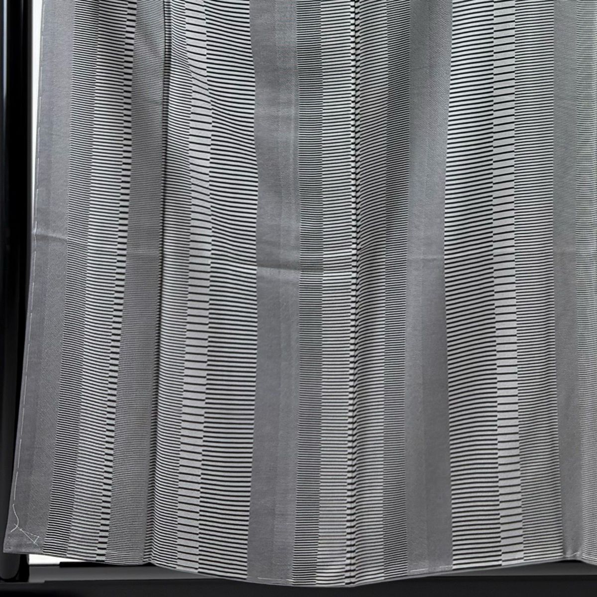 小紋 美品 名品 身丈170cm 裄丈67.5cm 正絹 【中古】 小紋 身丈157cm 裄丈61.5cm S 袷 草花 幾何学 茶色 正絹 優品｜中古