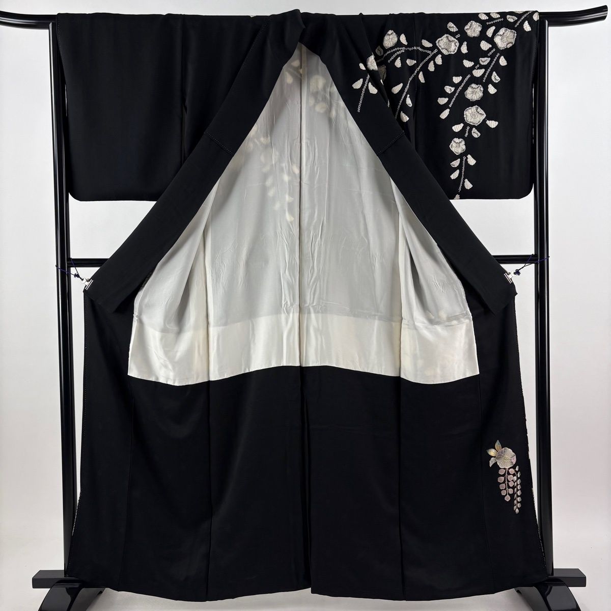 訪問着 身丈160.5cm 裄丈65cm 正絹 名品 【中古】 訪問着 身丈160.5cm 裄丈65.5cm M 袷 草花 芝 金糸 絞り 黒 正絹 秀品