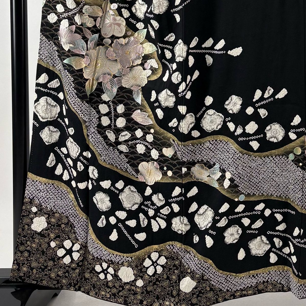 訪問着 身丈160.5cm 裄丈65.5cm M 袷 草花 芝 金糸 絞り 黒 正絹 秀品