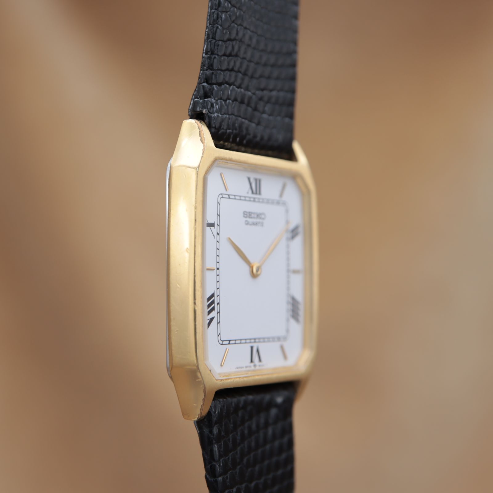 セイコー 5P30-5D30 SEIKO QUARTZ 白文字盤 ローマン タンク レクタン 