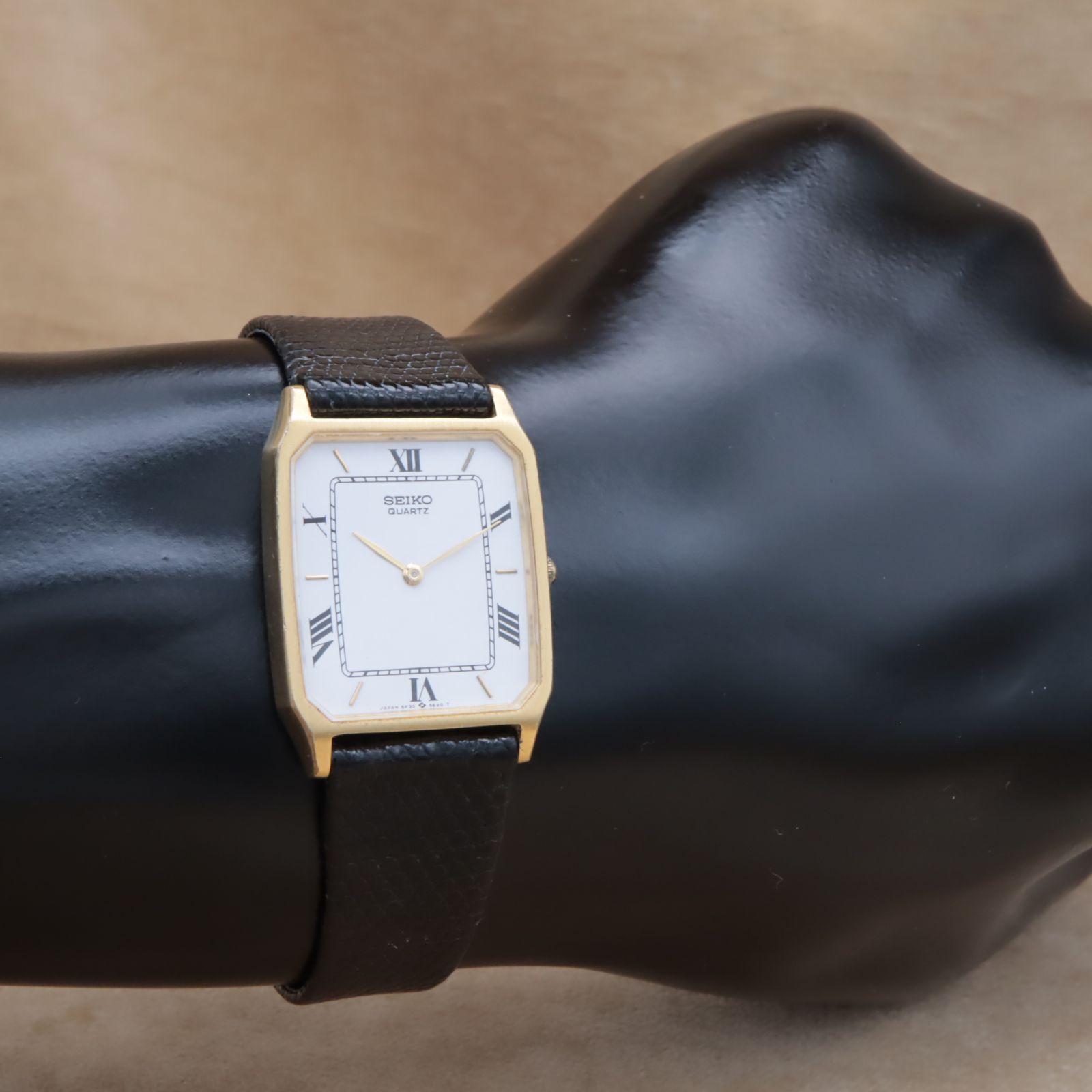 セイコー 5P30-5D30 SEIKO QUARTZ 白文字盤 ローマン タンク レクタン 