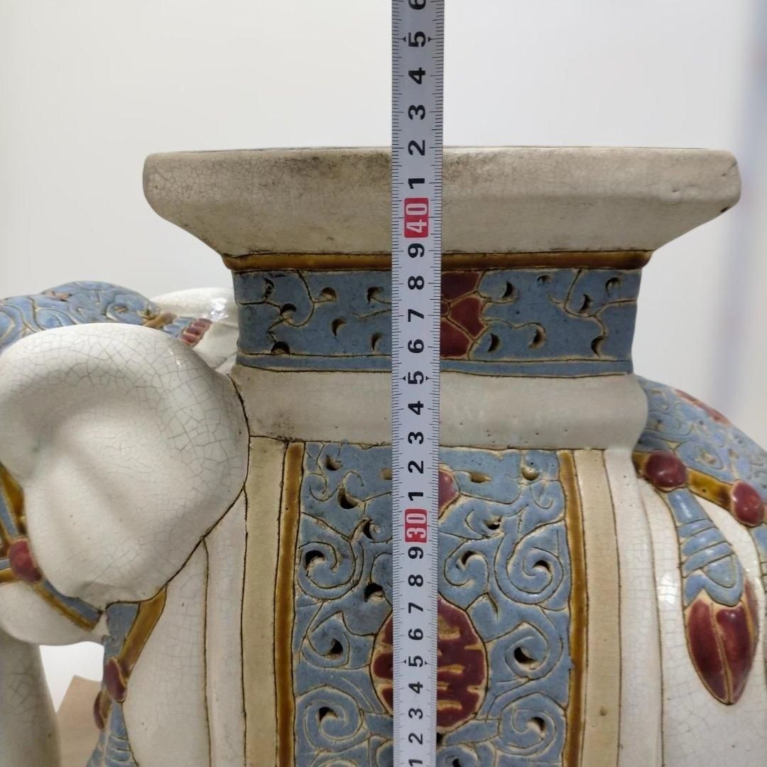 象モチーフの大型陶器オブジェ 花台や飾り台としても使用可能 透かし
