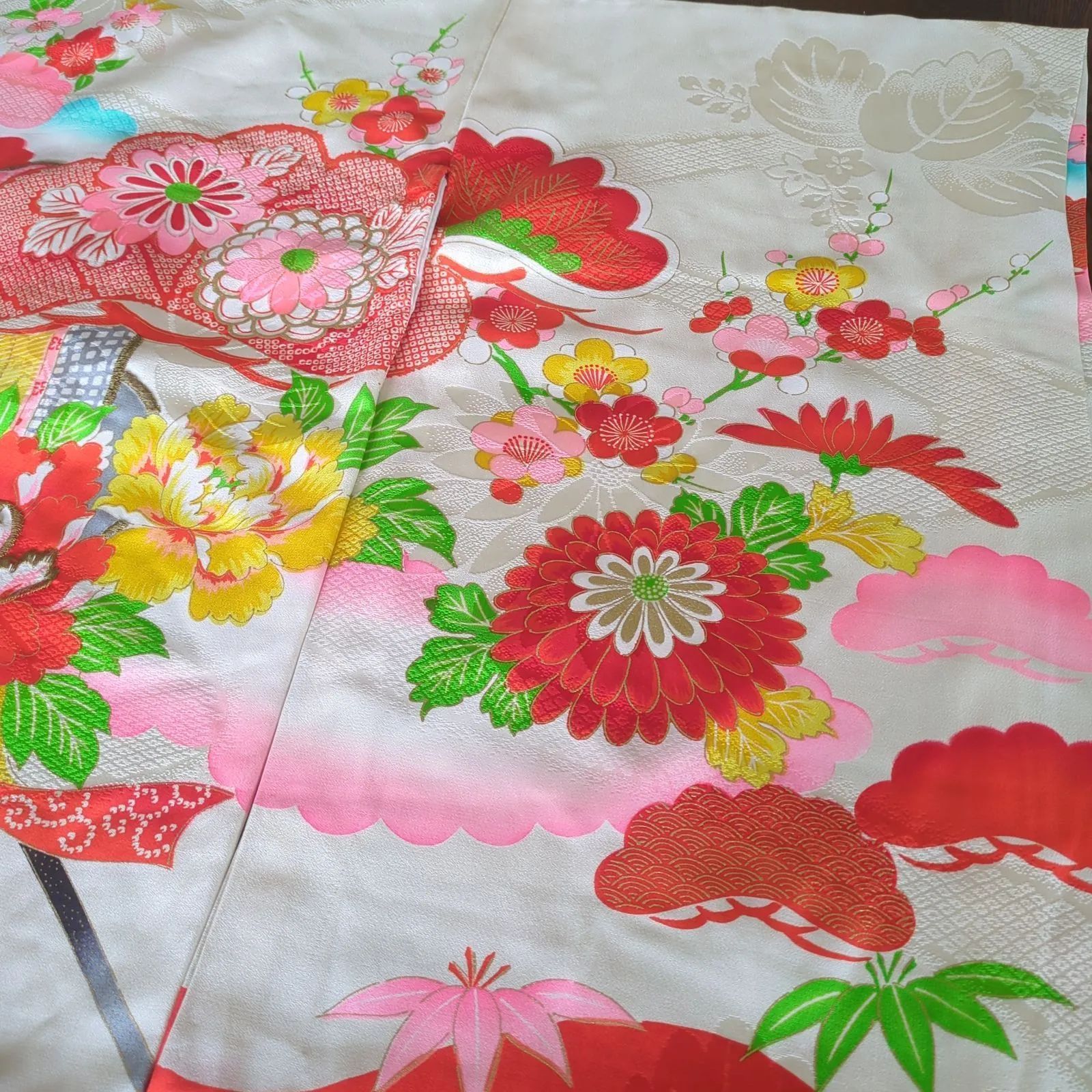昭和レトロ七五三の御祝い着】「金駒刺繍入」 - メルカリ