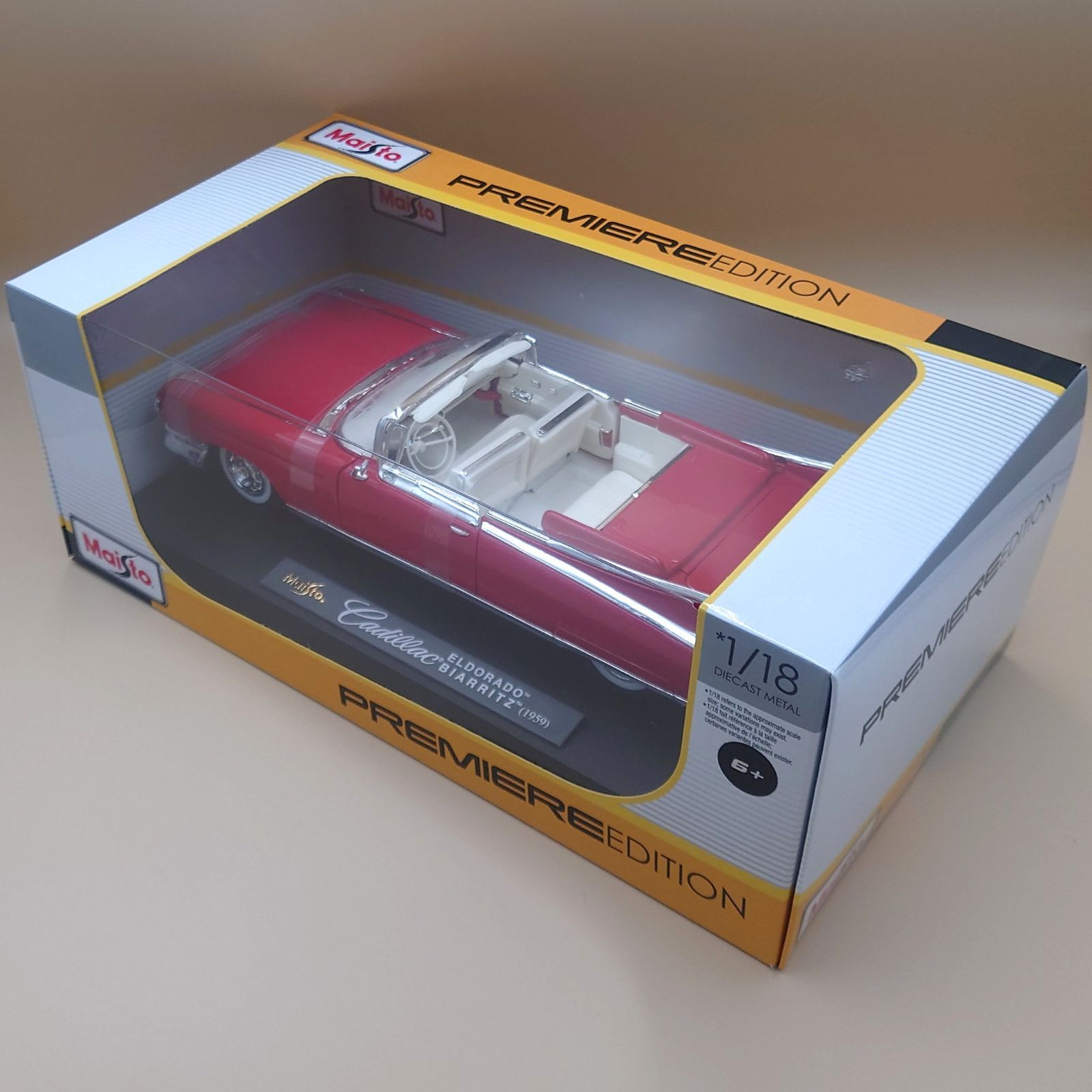 1/18 キャデラック エルドラド ビアリッツ 1959 レッド Maisto製ダイ
