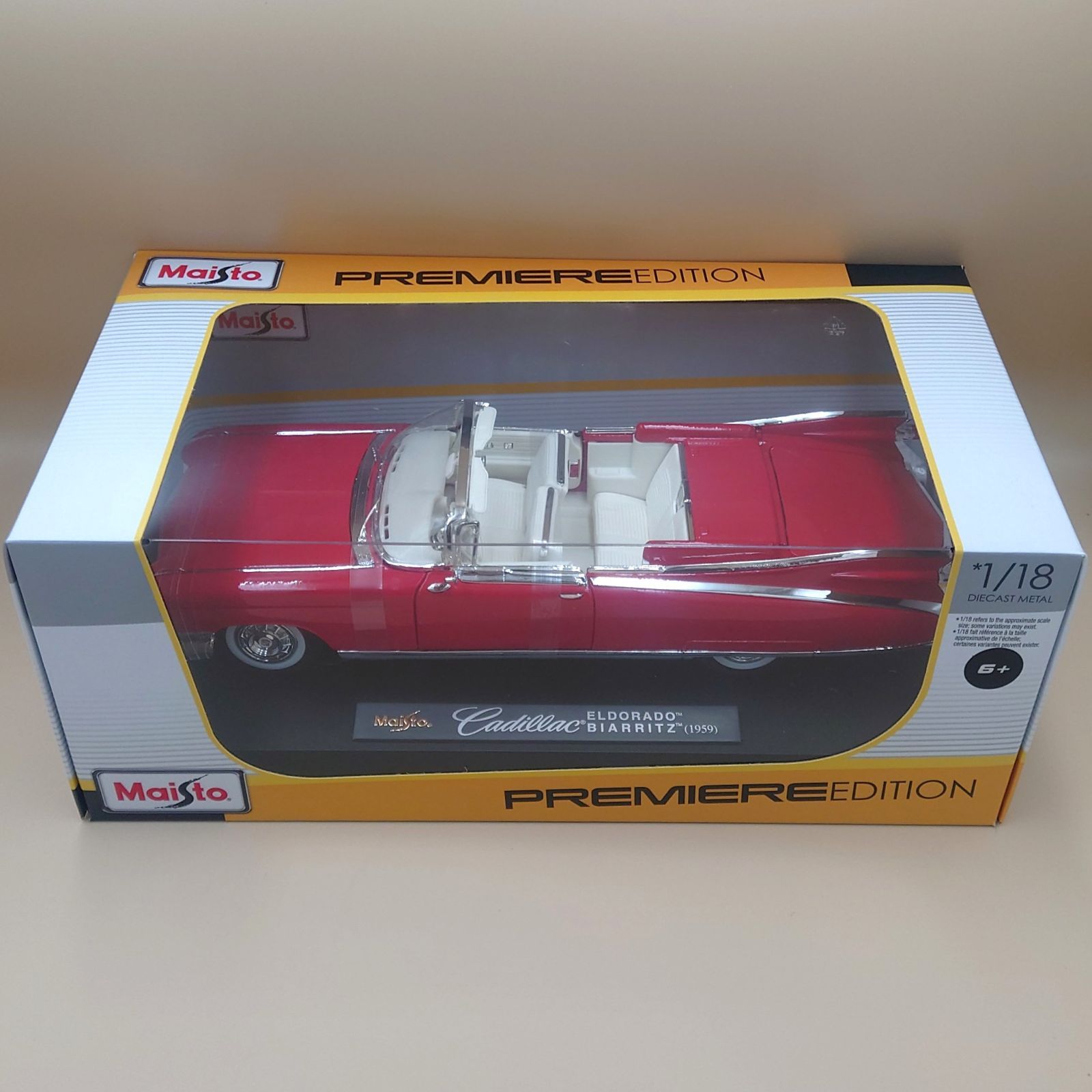1/18 キャデラック エルドラド ビアリッツ 1959 レッド Maisto製ダイ