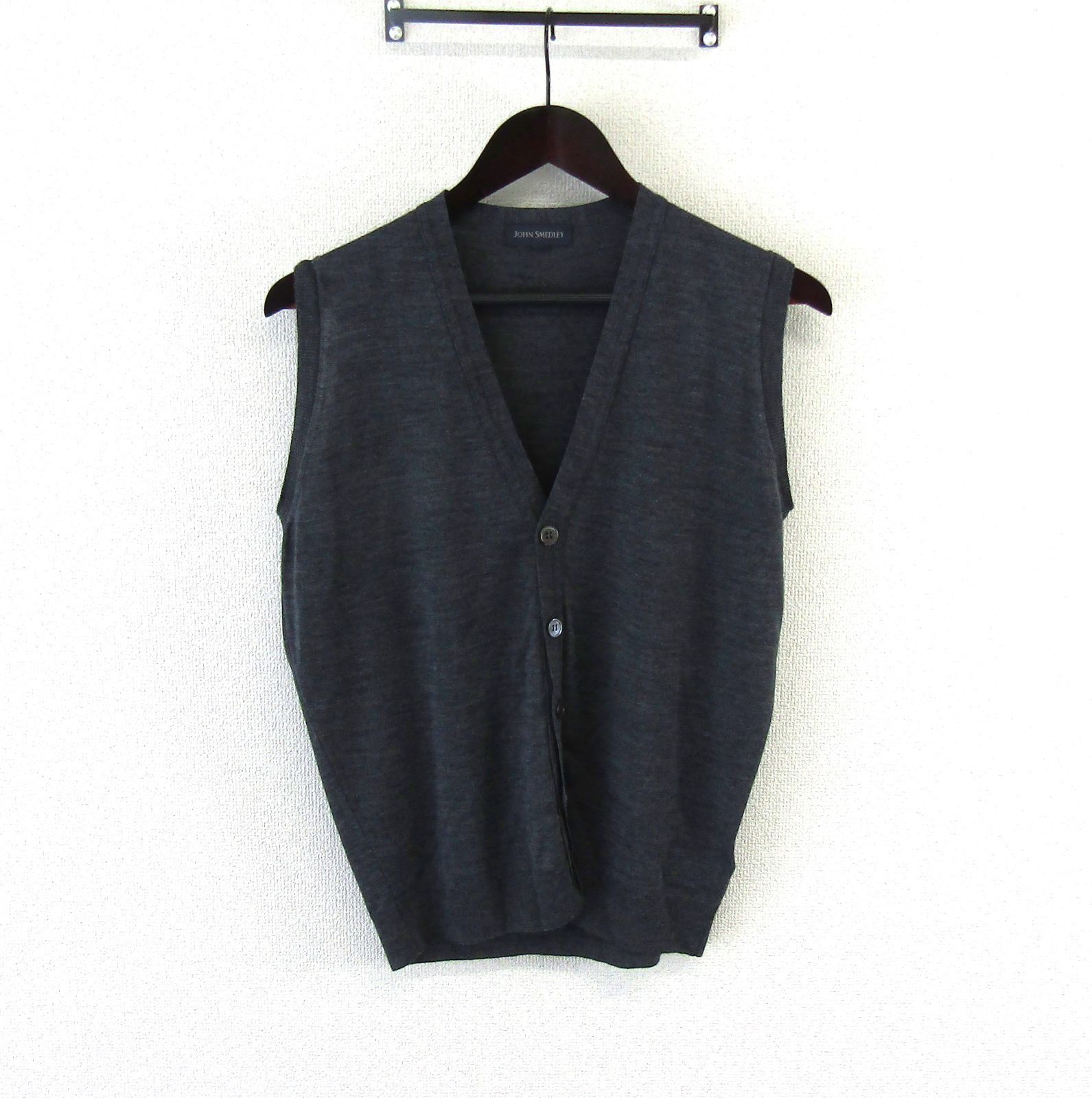 JOHN SMEDLEY】(ジョン スメドレー) ニットベスト-早春スファッション 