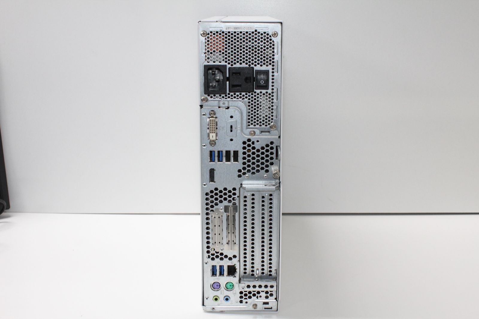 中古デスクトップPC】富士通〈ESPRIMO D588/TW〉Core i7/SSD256GB+ 