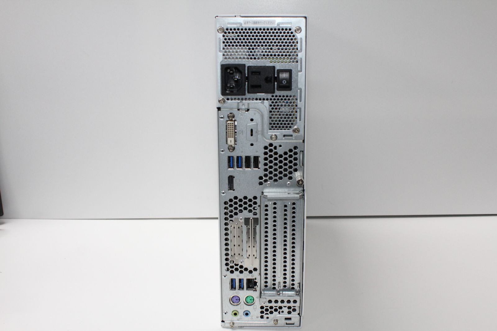 中古デスクトップPC】富士通〈ESPRIMO D588/BW〉Core i5/SSD256GB+ 