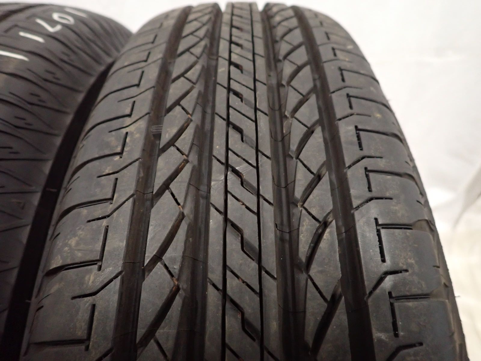 新車外し 夏4本 会社宛 送料無料 195/80R15 96S ブリヂストン 