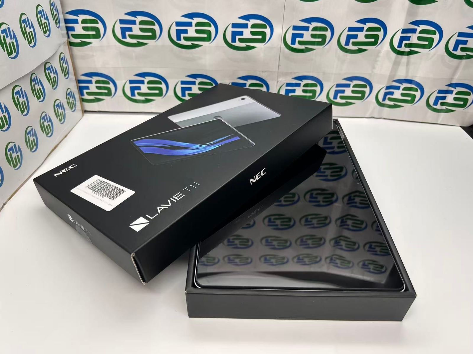 NEC LAVIE T11 T1175/BAS Androidタブレット Aランク - メルカリ