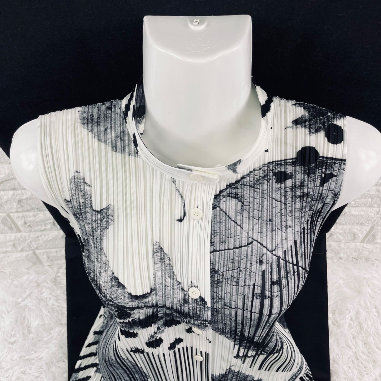 PLEATS PLEASE/プリーツプリーズ、イッセイミヤケ、ノースリーブシャツ 