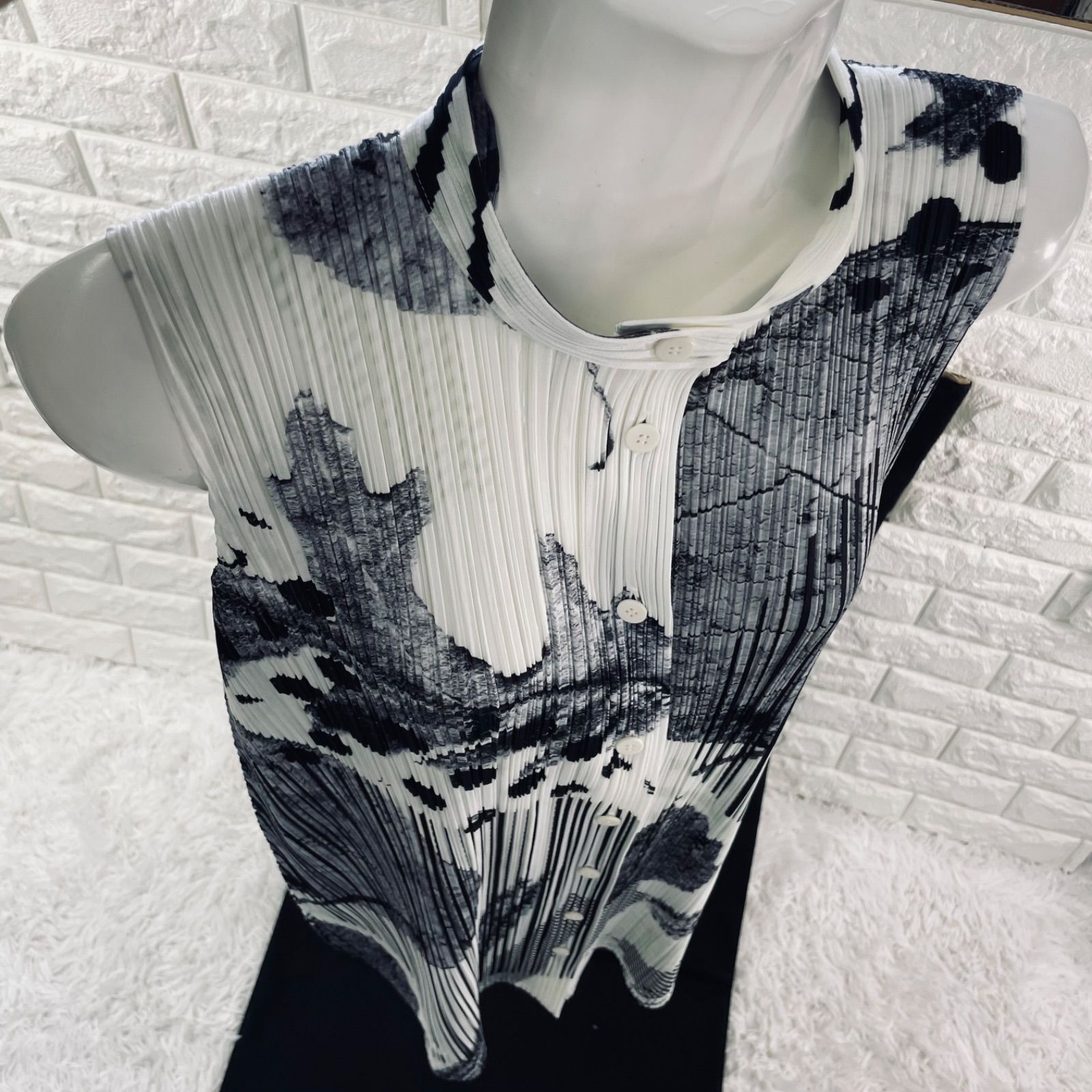 PLEATS PLEASE/プリーツプリーズ、イッセイミヤケ、ノースリーブシャツ 