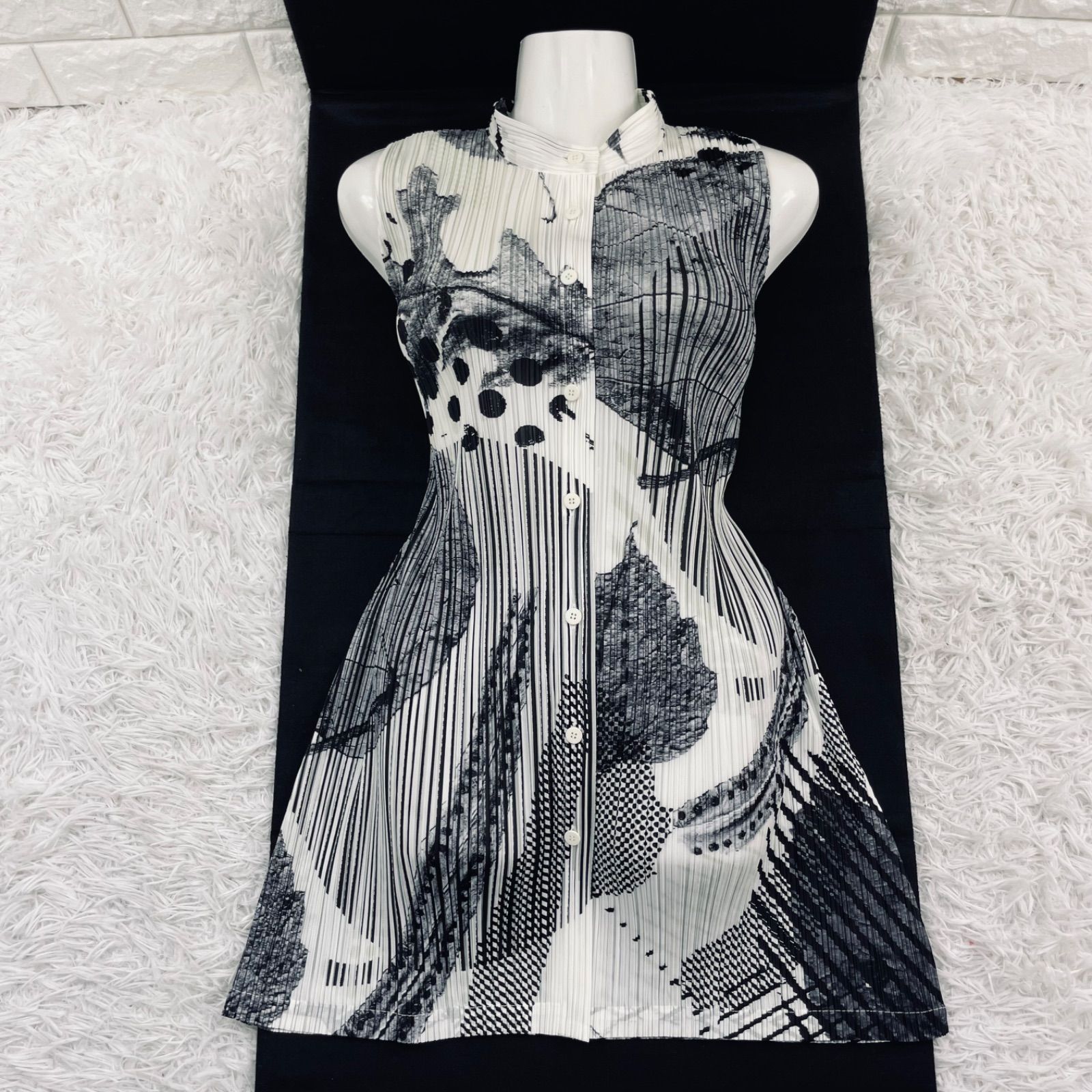 PLEATS PLEASE/プリーツプリーズ、イッセイミヤケ、ノースリーブシャツ 