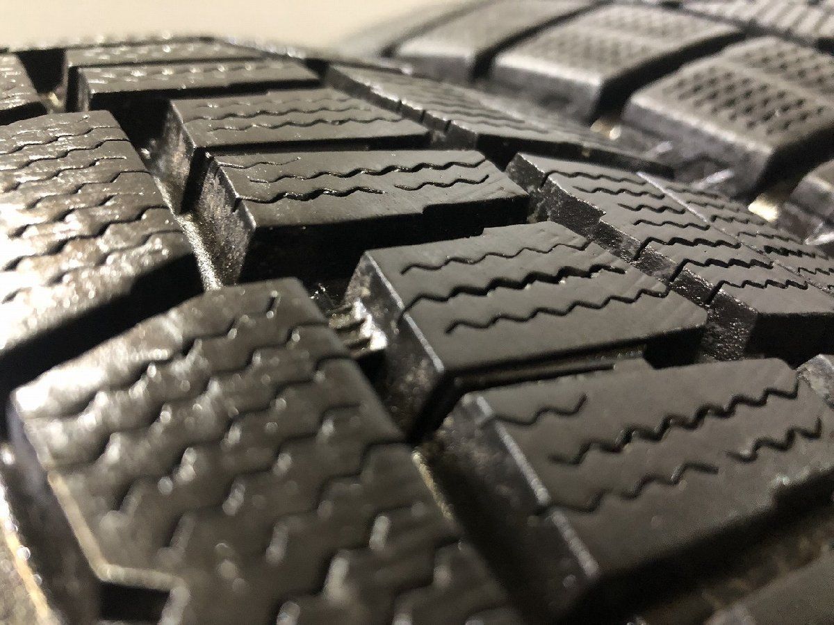 DUNLOP WINTER MAXX WM02 205/60R16 16インチ スタッドレス 4本 20年製 バリ溝 ステップワゴン ヴォクシー ビアンテ等　(KTN309) WINTER MAXX 02 2024年製 ダンロップ （WM02）ウインターマックス 205