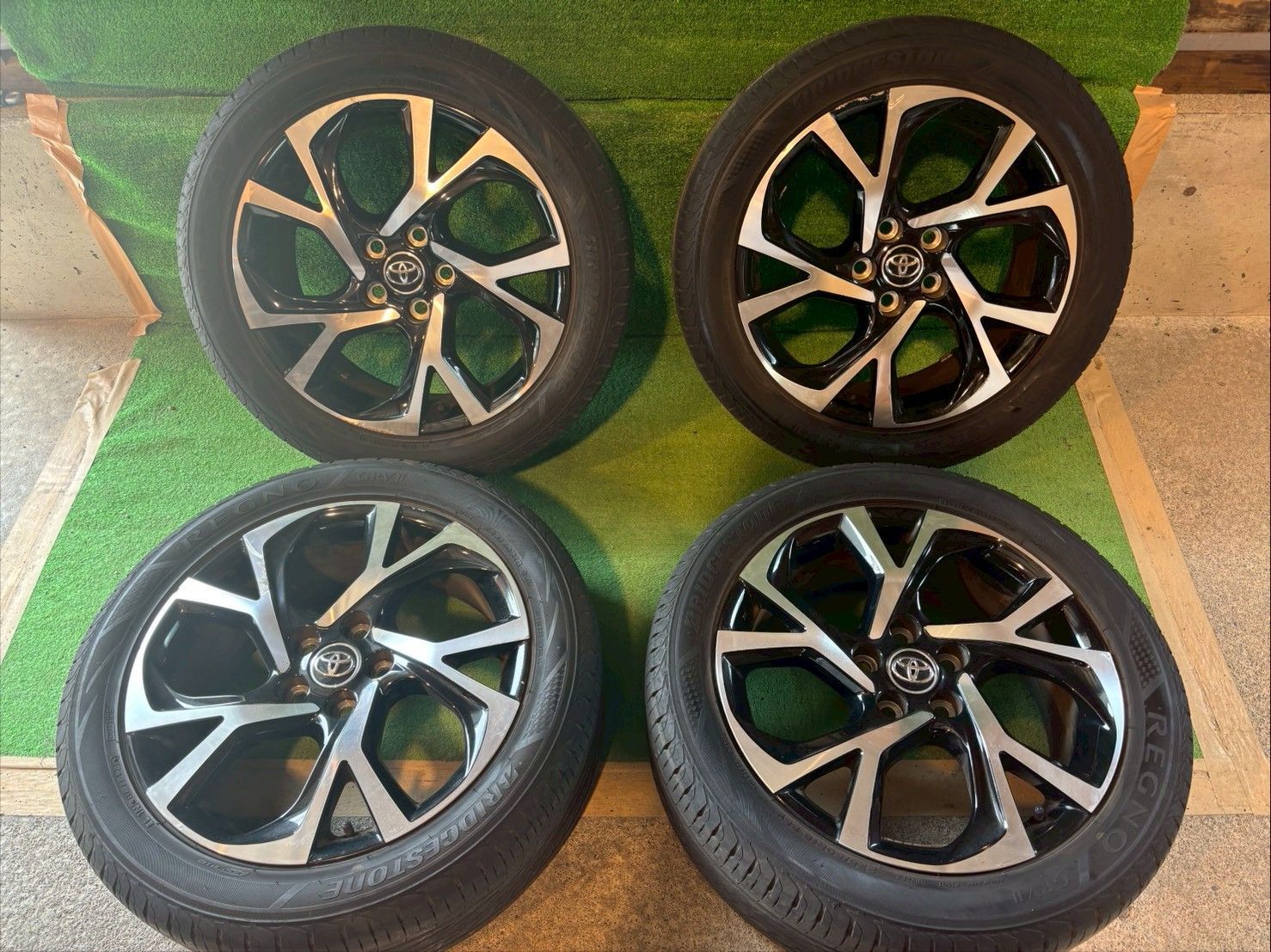 トヨタ C-HRハイブリッド ZYX10 ノーマルタイヤ純正ホイールセット 225 
