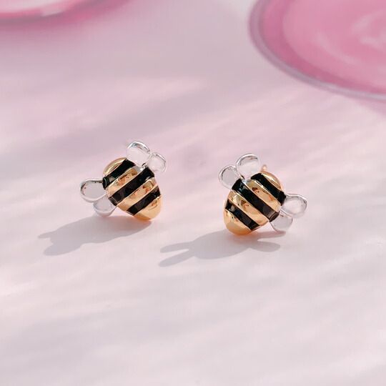 Bijou de M ミニミツバチピアス　イエロー&グリーン 2個セット 楽天市場】ミツバチ ピアスの通販